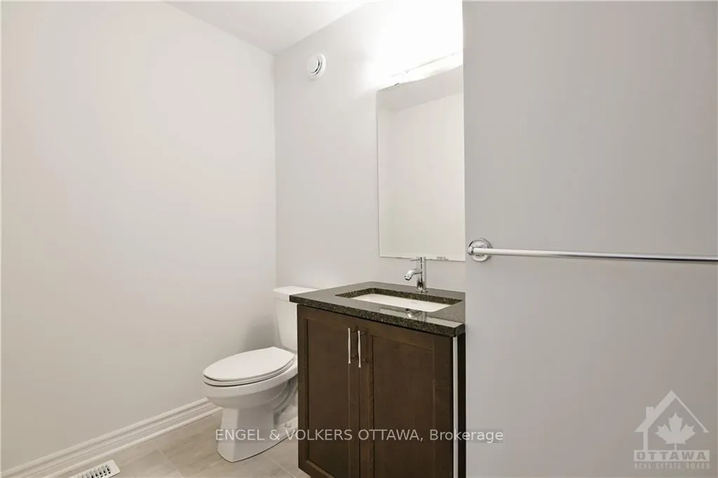 Photo 17 of 18 Verglas Lane, Ottawa, Mer Bleue/Bradley Estates/Anderson Park — HOMEH