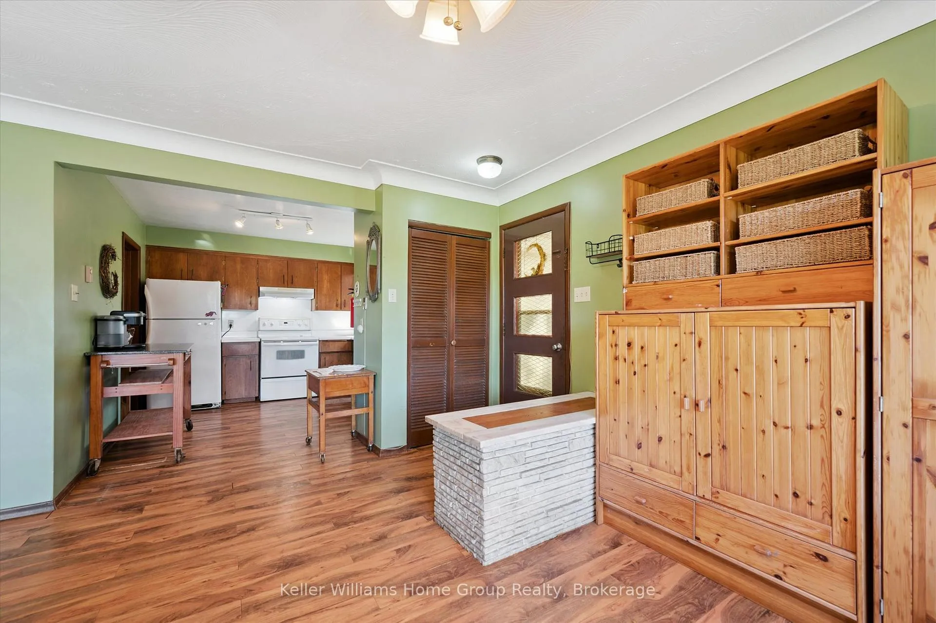 Photo 11 of 568 Black Street, Centre Wellington, Fergus — HOMEH
