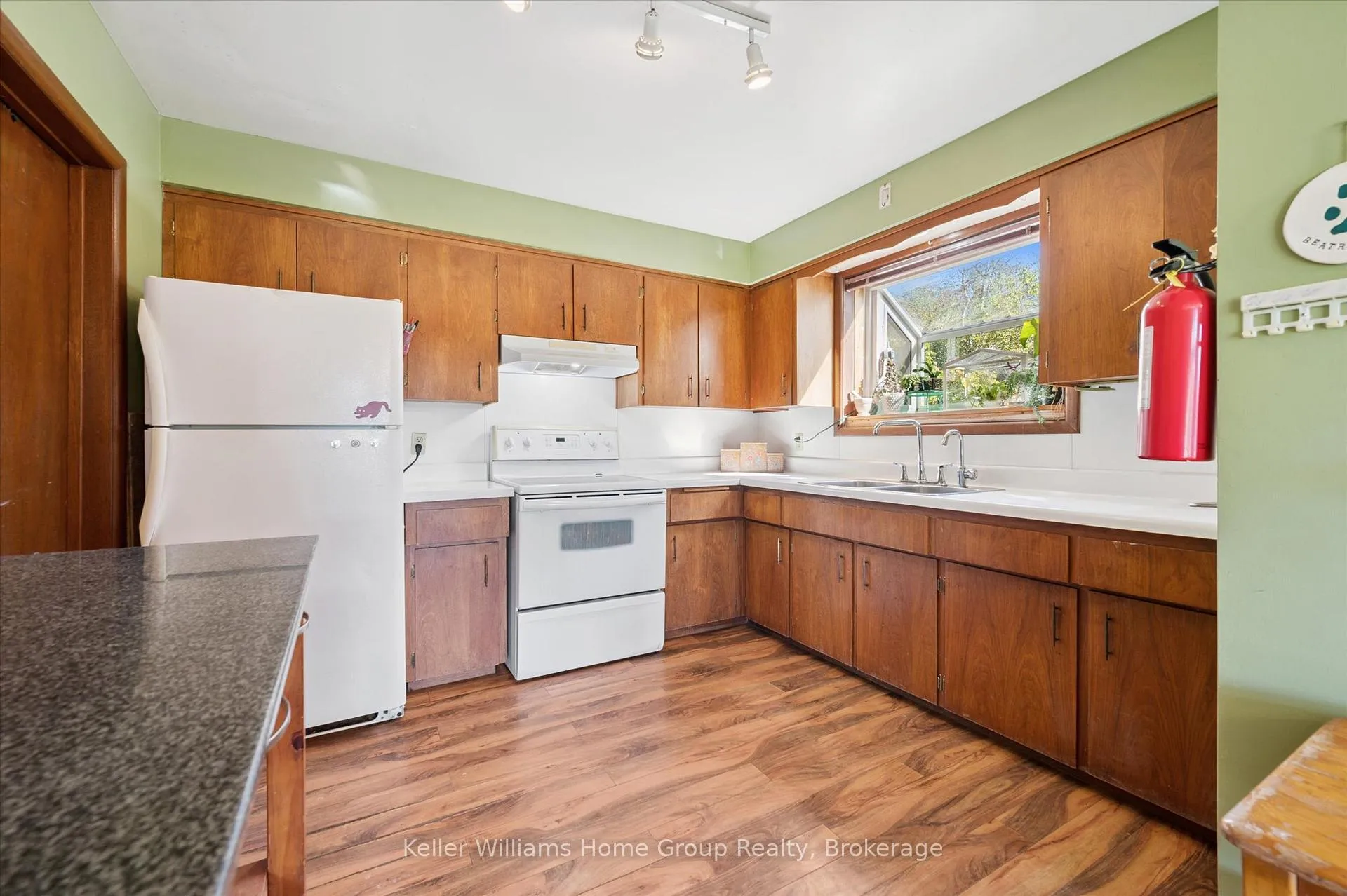 Photo 12 of 568 Black Street, Centre Wellington, Fergus — HOMEH