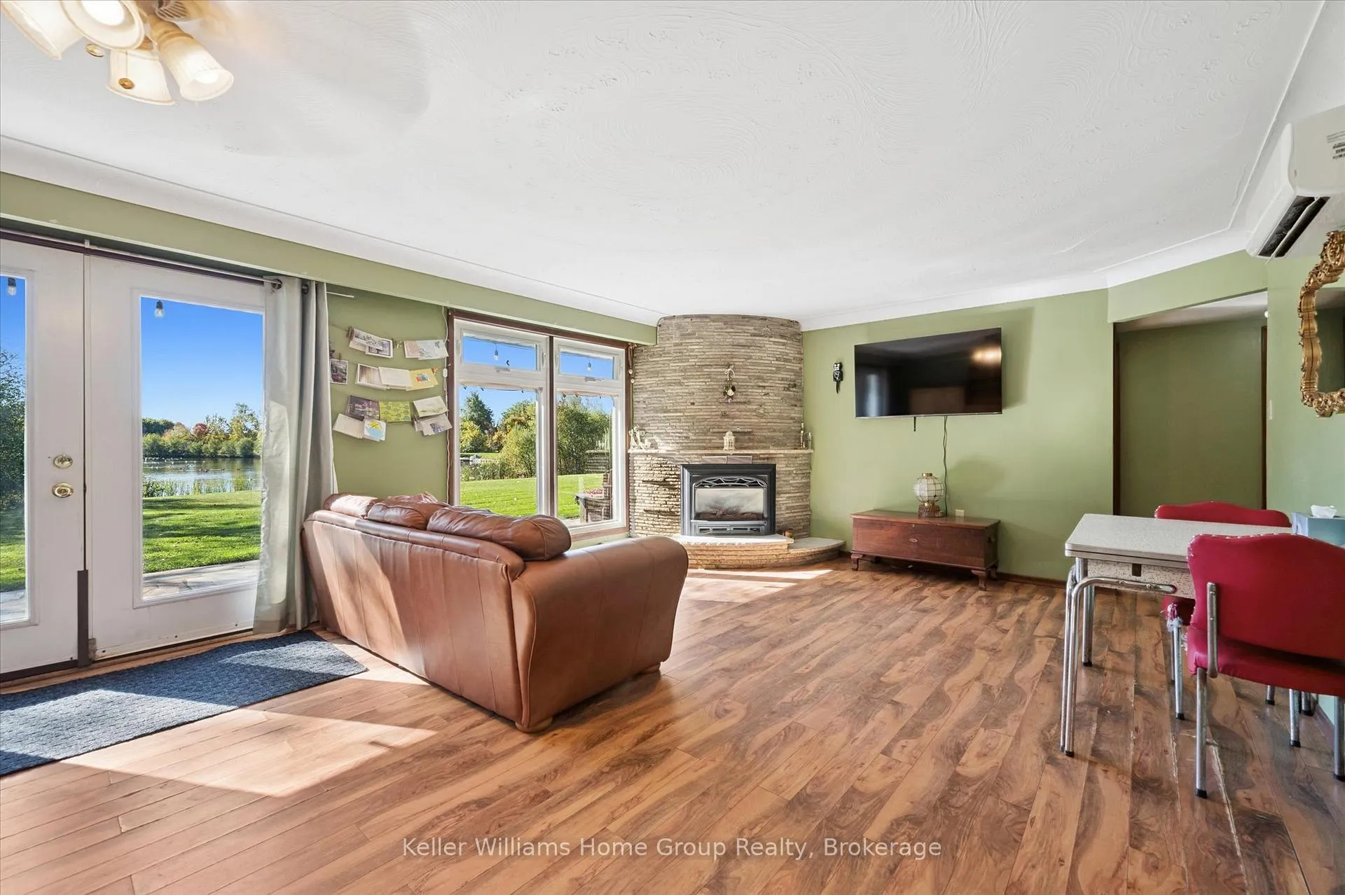 Photo 18 of 568 Black Street, Centre Wellington, Fergus — HOMEH