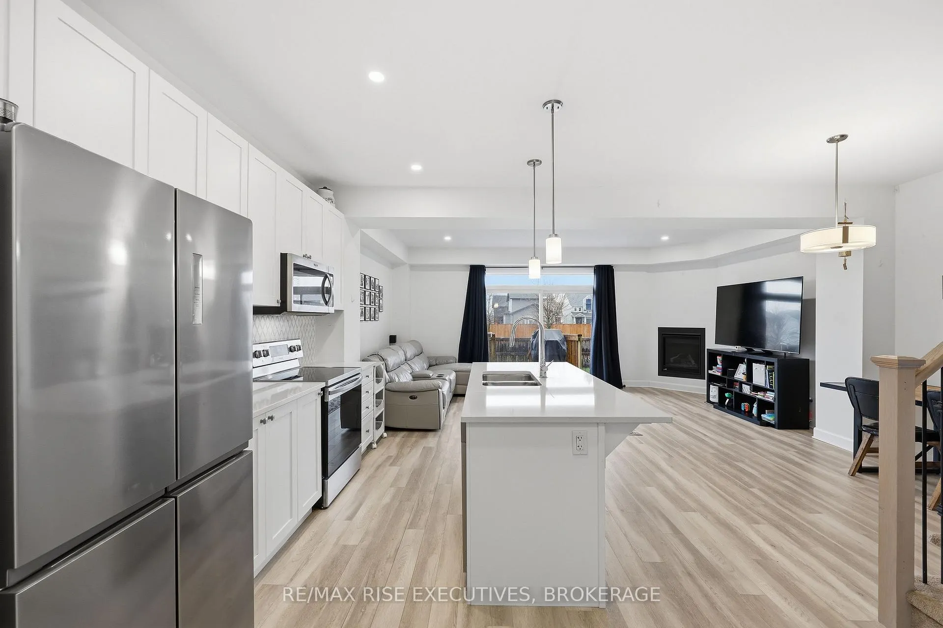 Photo 14 of 1538 Davenport Crescent, Kingston, City Northwest — HOMEH