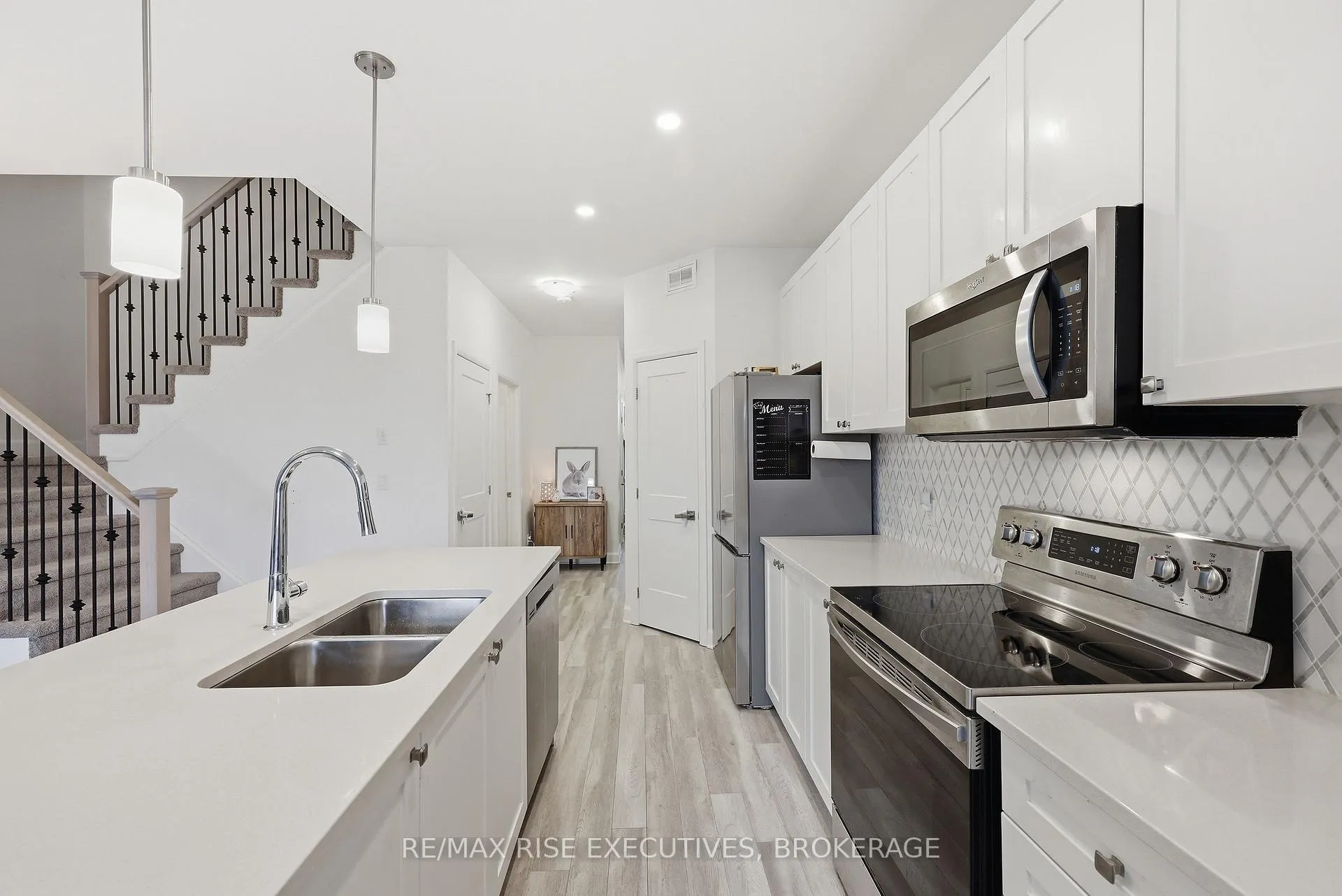 Photo 17 of 1538 Davenport Crescent, Kingston, City Northwest — HOMEH