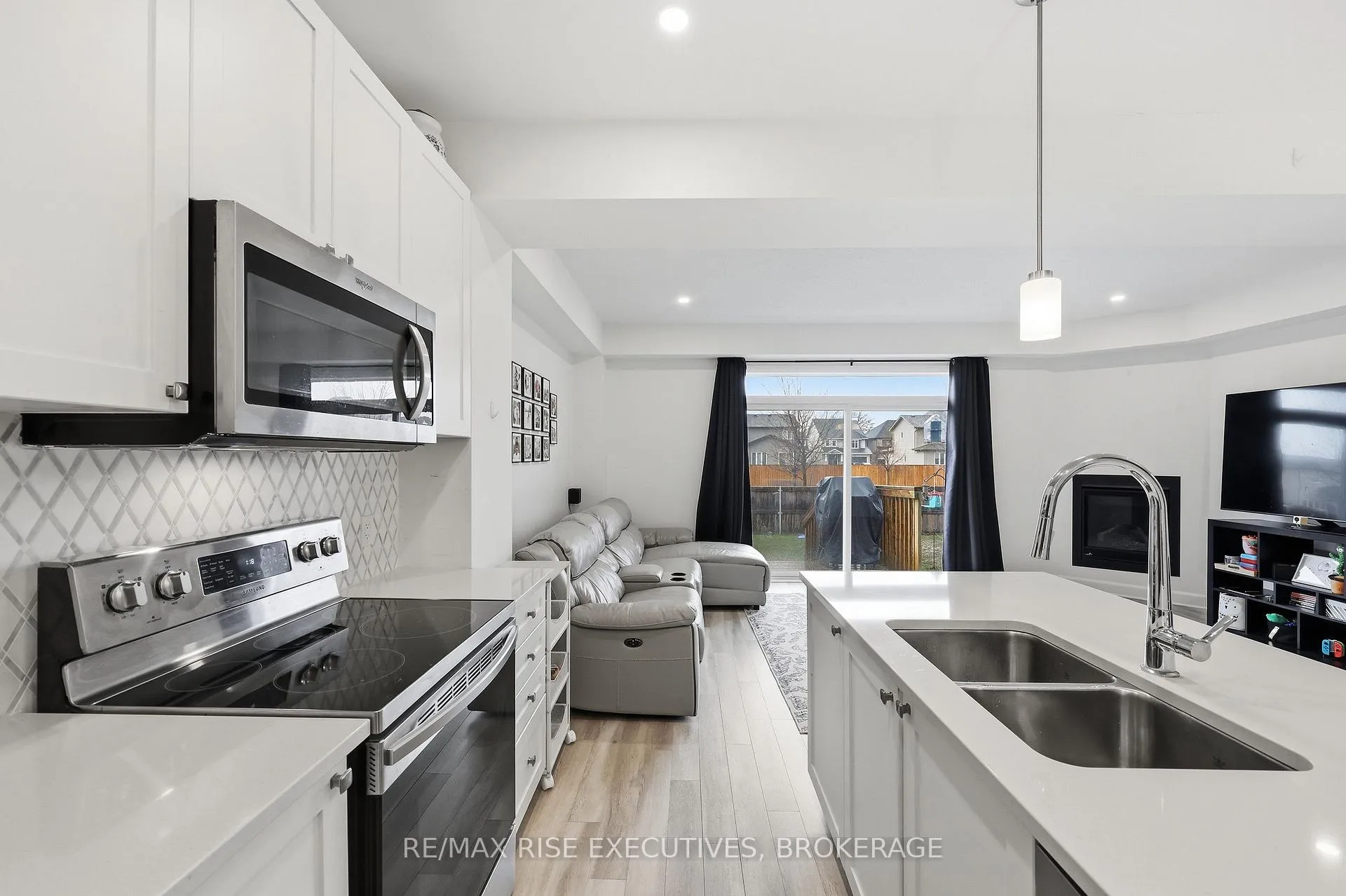 Photo 19 of 1538 Davenport Crescent, Kingston, City Northwest — HOMEH