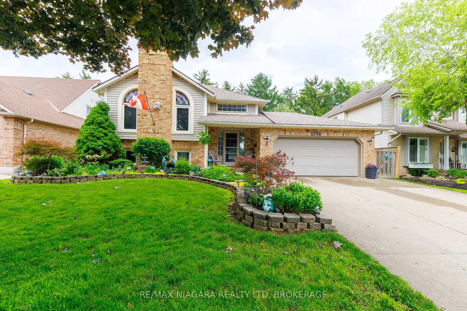 Photo 1 of 3786 Northwood Drive, Niagara Falls, Mt. Carmel — HOMEH