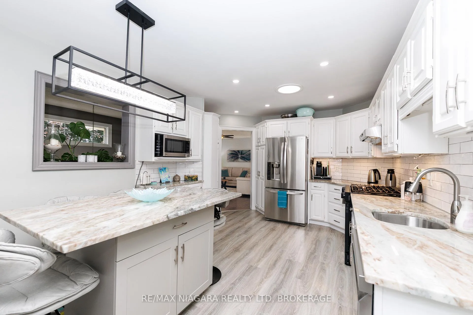 Photo 19 of 3786 Northwood Drive, Niagara Falls, Mt. Carmel — HOMEH