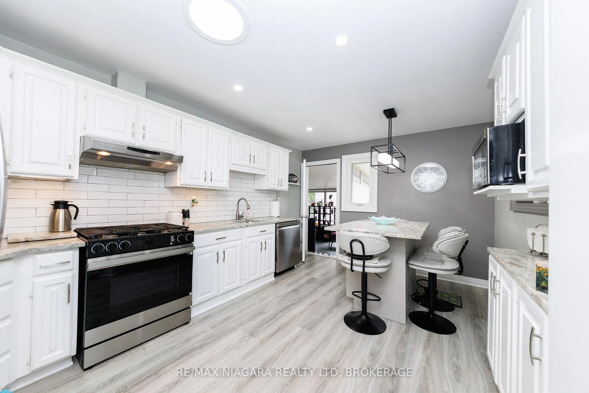 Photo 21 of 3786 Northwood Drive, Niagara Falls, Mt. Carmel — HOMEH