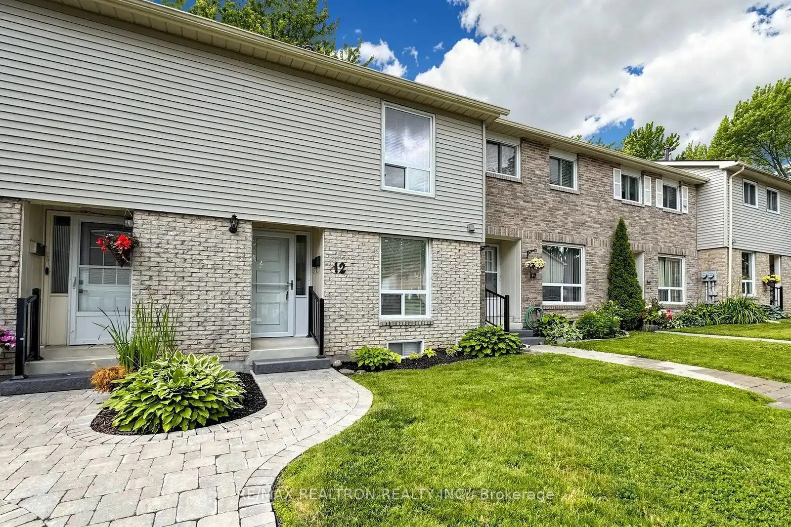 Photo 2 of Unit 12, 611 Galahad Drive, Oshawa, Eastdale — HOMEH