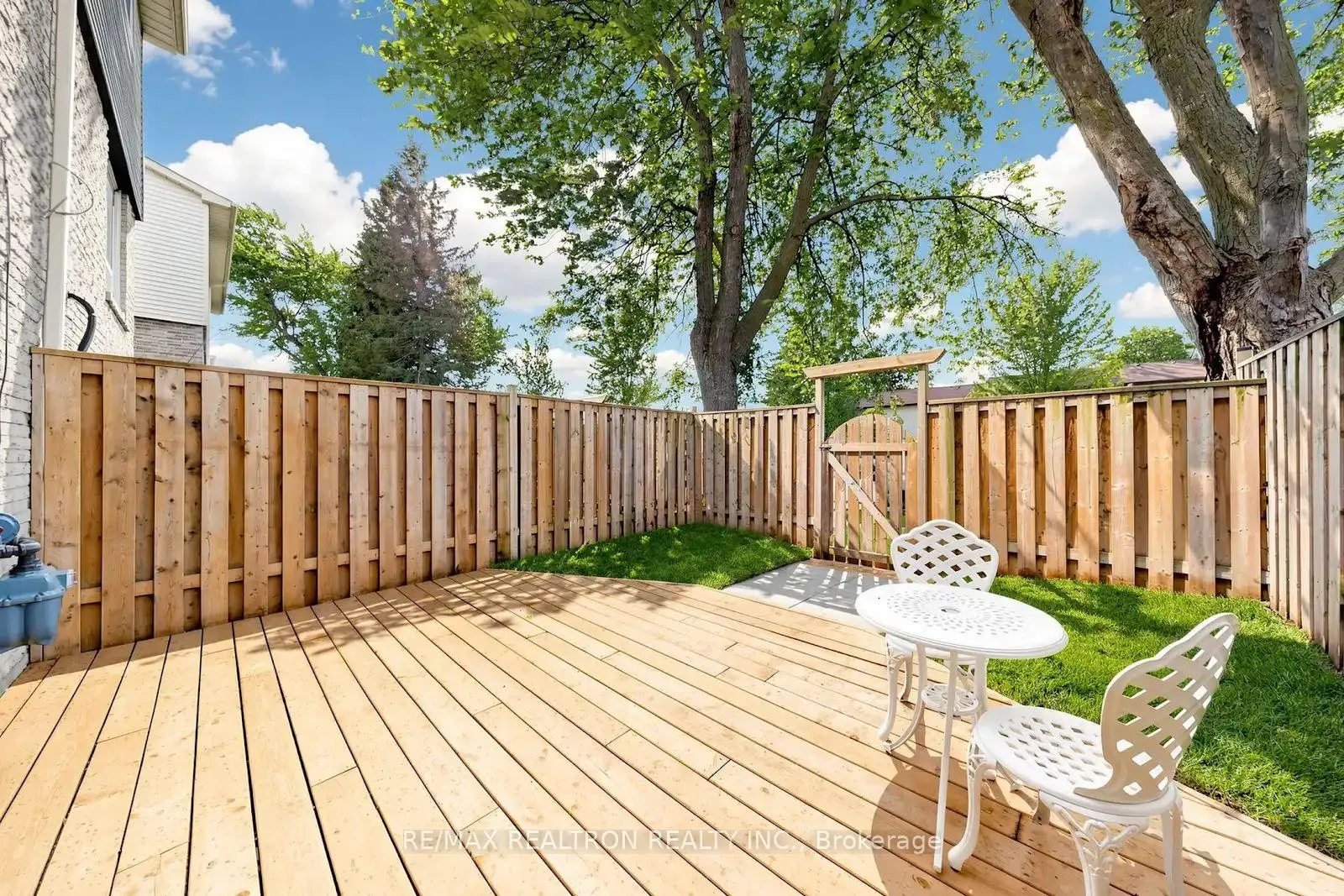 Photo 39 of Unit 12, 611 Galahad Drive, Oshawa, Eastdale — HOMEH