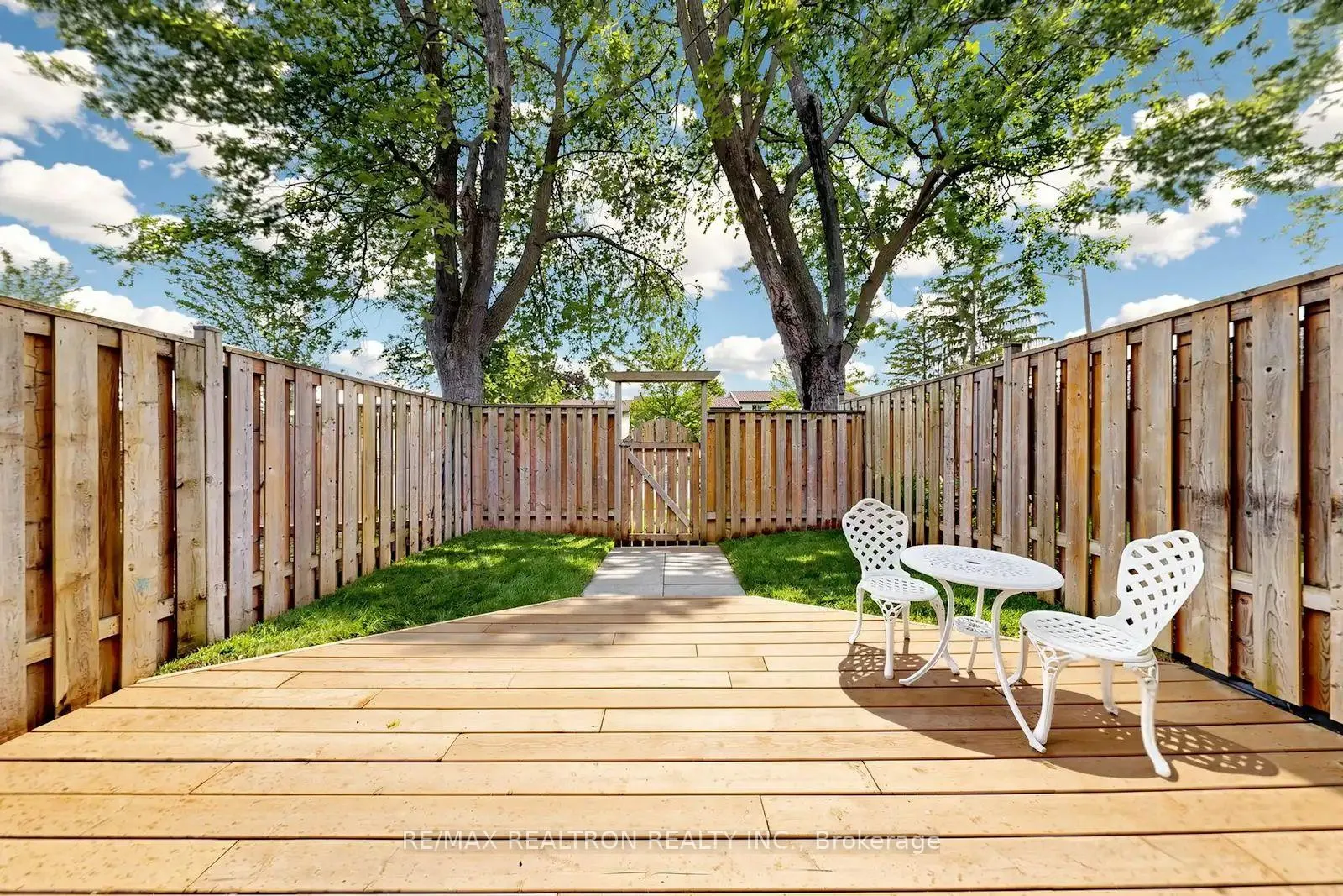 Photo 40 of Unit 12, 611 Galahad Drive, Oshawa, Eastdale — HOMEH