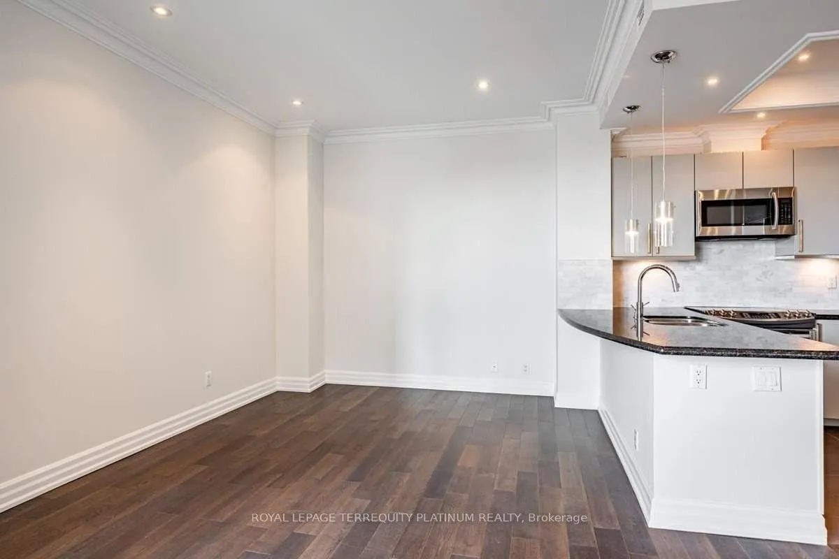 Photo 8 of Unit 902, 38 Avenue Road, Toronto, The Annex — HOMEH