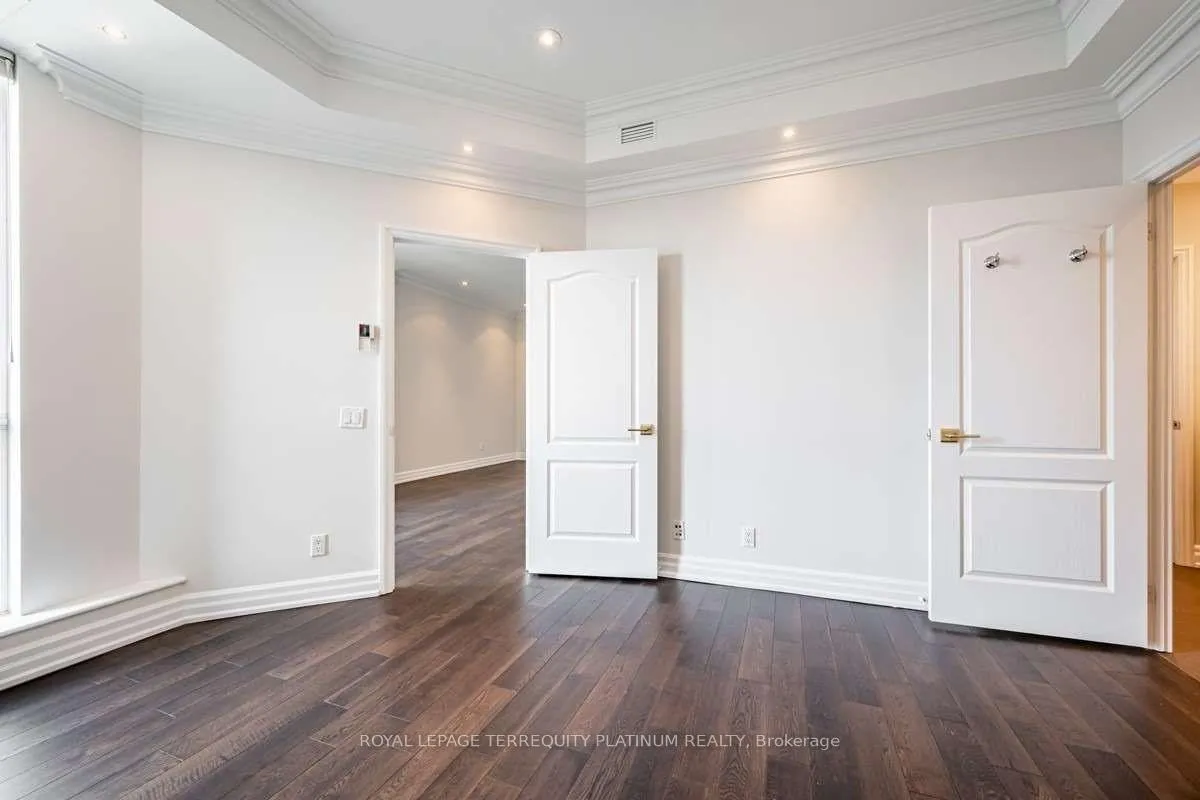 Photo 14 of Unit 902, 38 Avenue Road, Toronto, The Annex — HOMEH