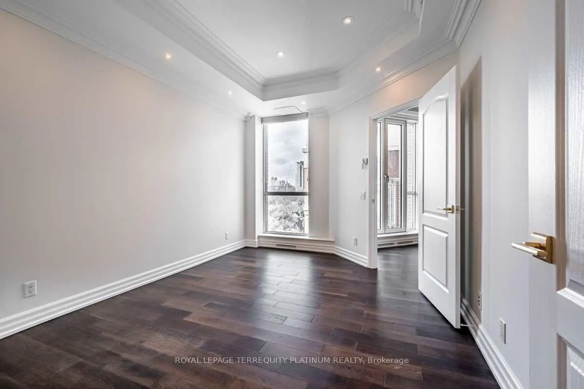 Photo 15 of Unit 902, 38 Avenue Road, Toronto, The Annex — HOMEH