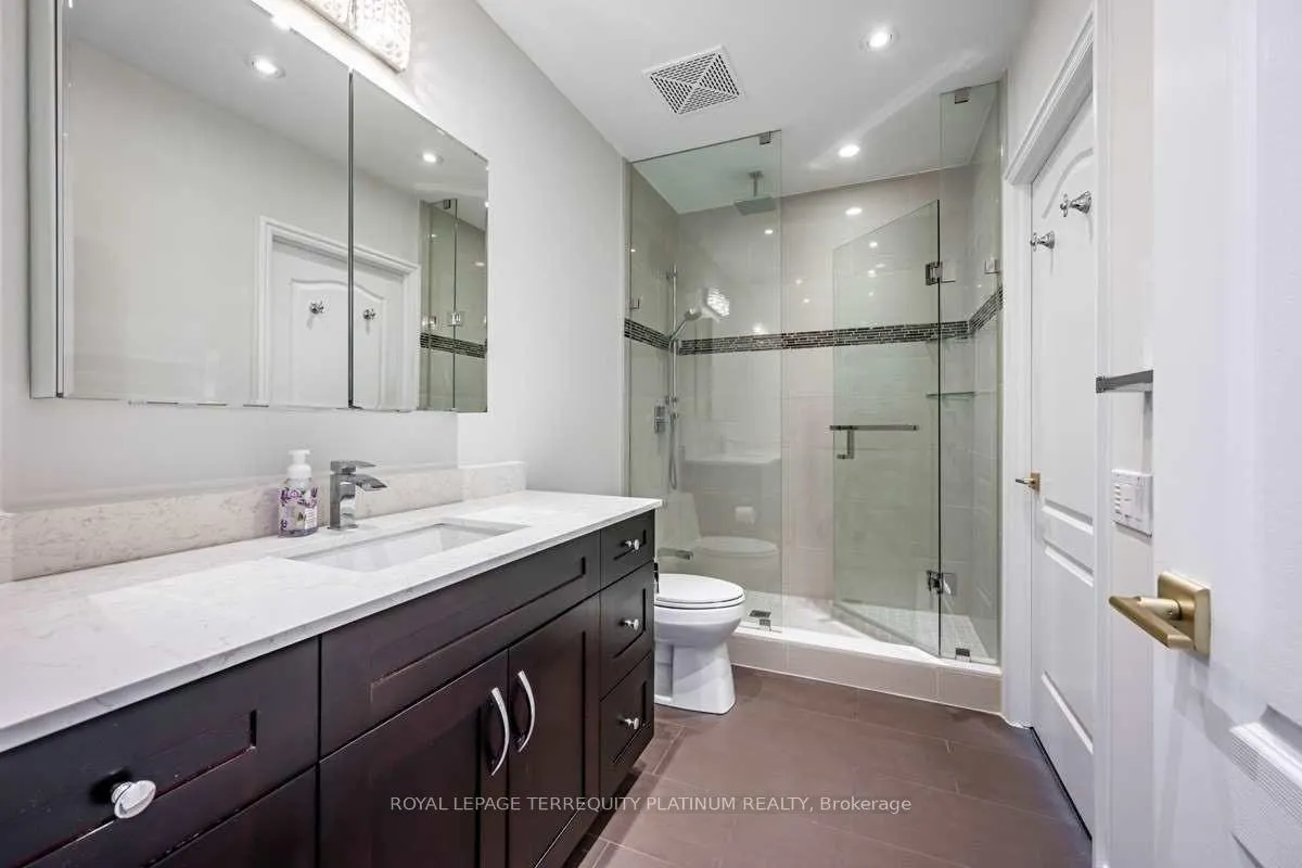 Photo 17 of Unit 902, 38 Avenue Road, Toronto, The Annex — HOMEH