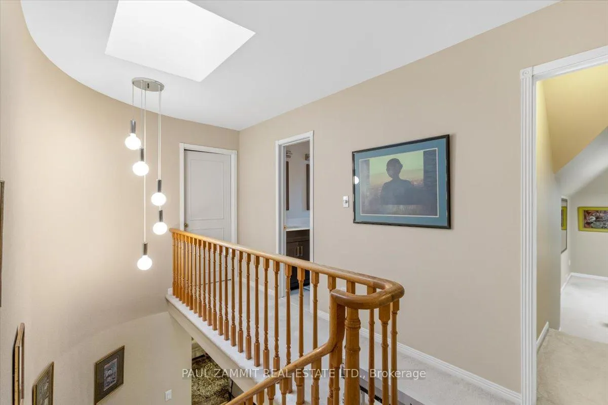 Photo 31 of 39 Woolsthorpe Crescent, Markham, German Mills — HOMEH
