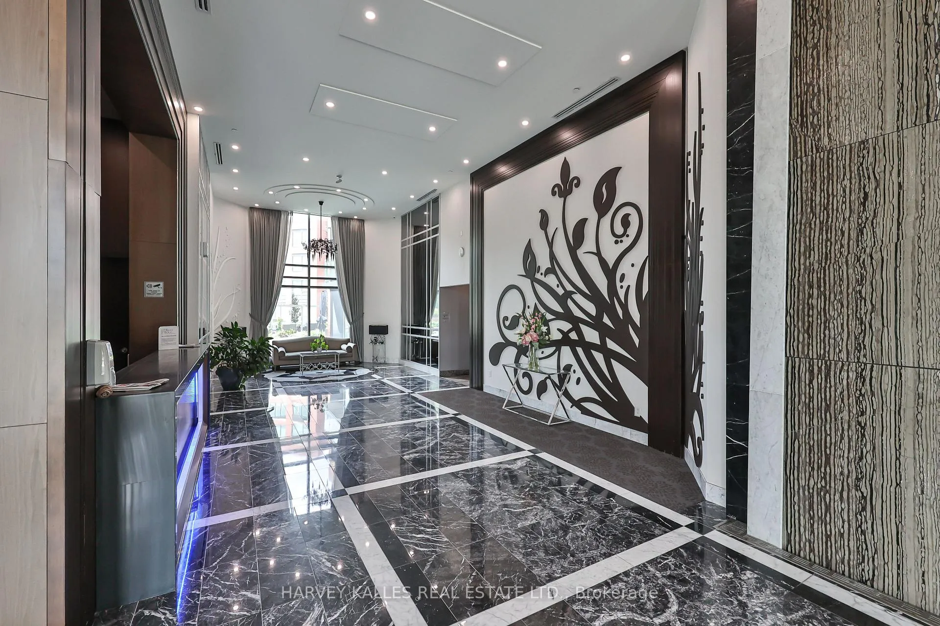 Photo 2 of Unit 622, 7608 Yonge Street, Vaughan, Crestwood-Springfarm-Yorkhill — HOMEH
