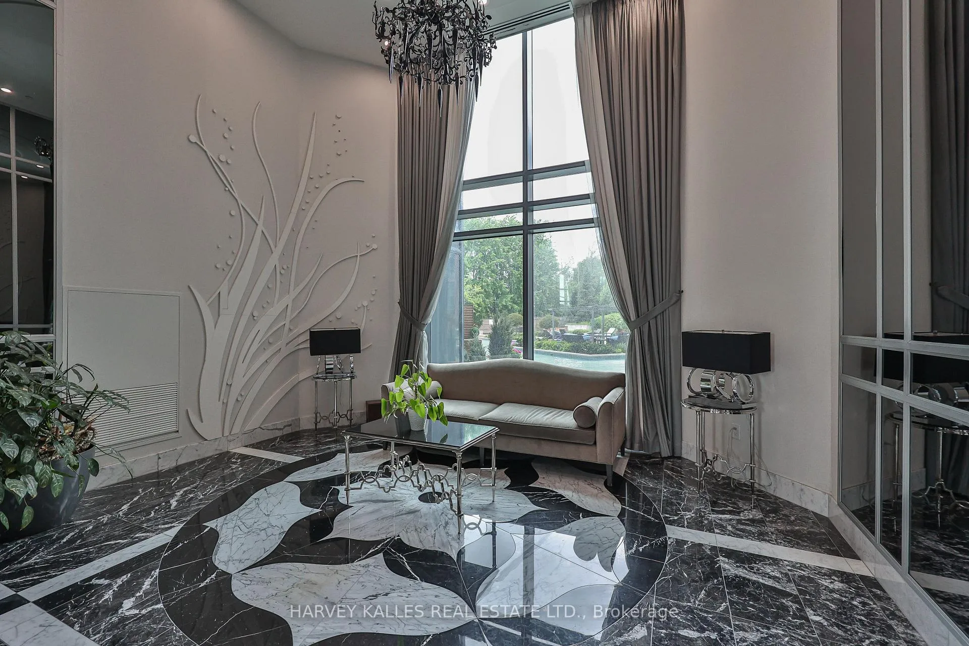 Photo 3 of Unit 622, 7608 Yonge Street, Vaughan, Crestwood-Springfarm-Yorkhill — HOMEH