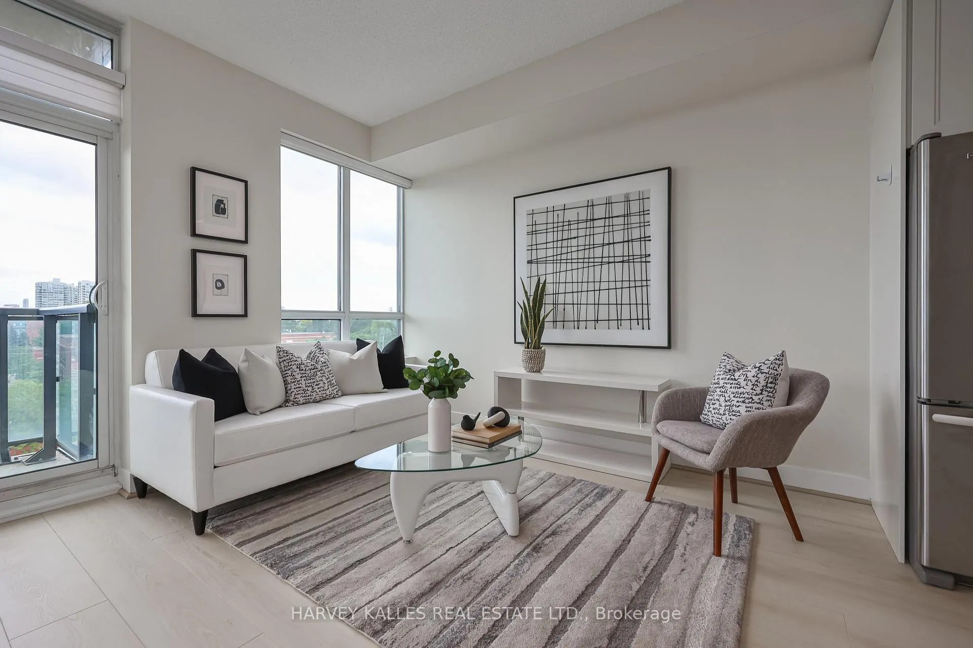 Photo 7 of Unit 622, 7608 Yonge Street, Vaughan, Crestwood-Springfarm-Yorkhill — HOMEH
