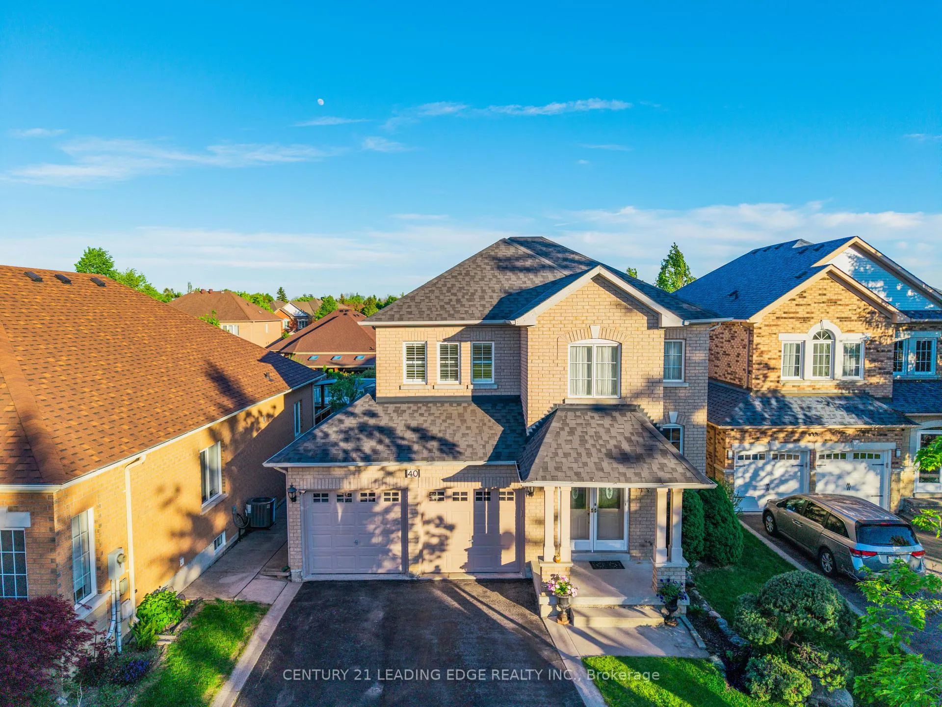 Photo 2 of 40 Rouge Bank Drive, Markham, Legacy — HOMEH