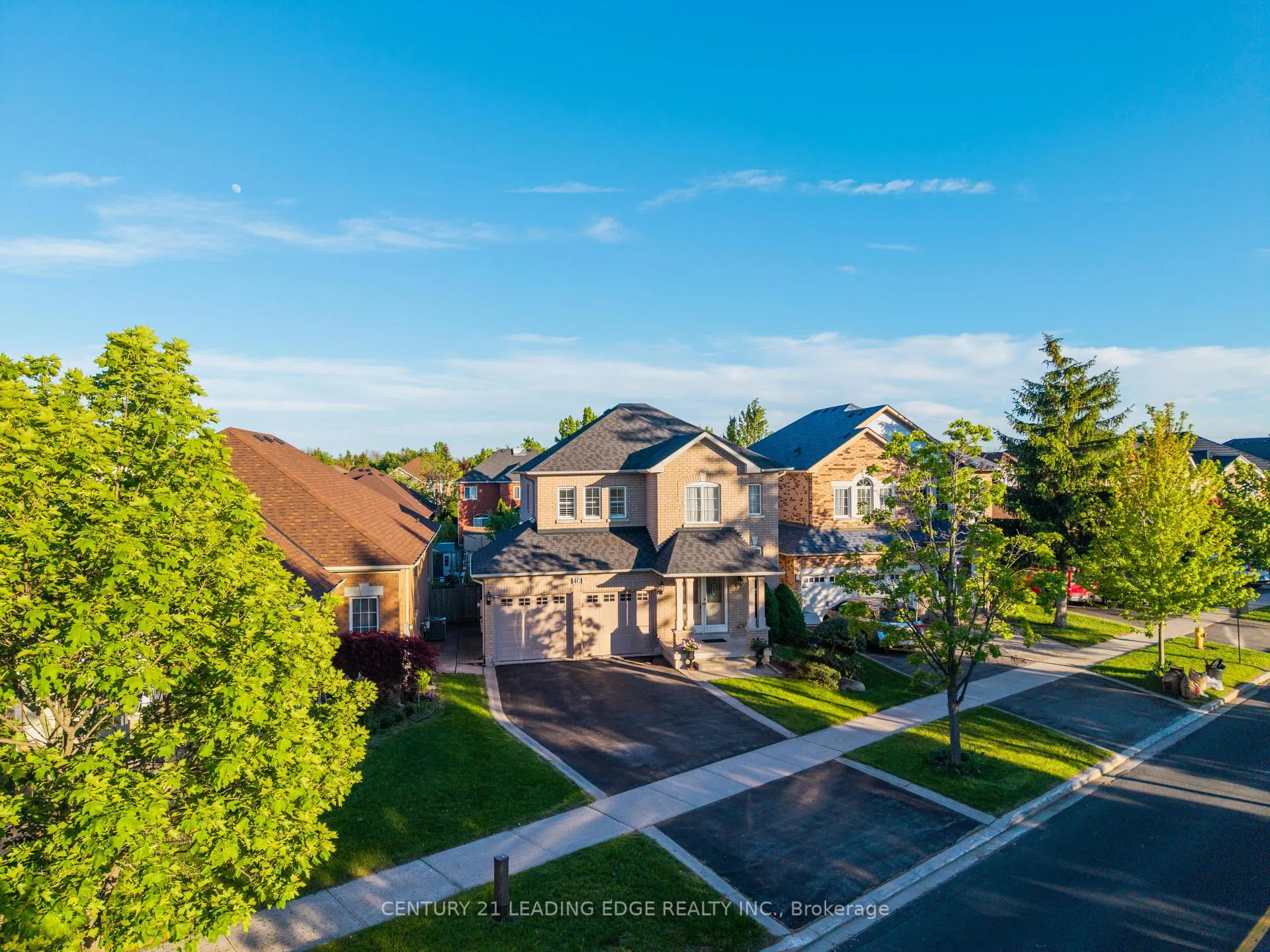Photo 3 of 40 Rouge Bank Drive, Markham, Legacy — HOMEH