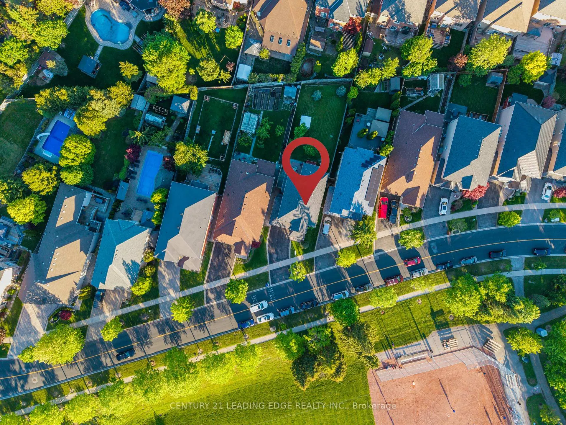 Photo 5 of 40 Rouge Bank Drive, Markham, Legacy — HOMEH