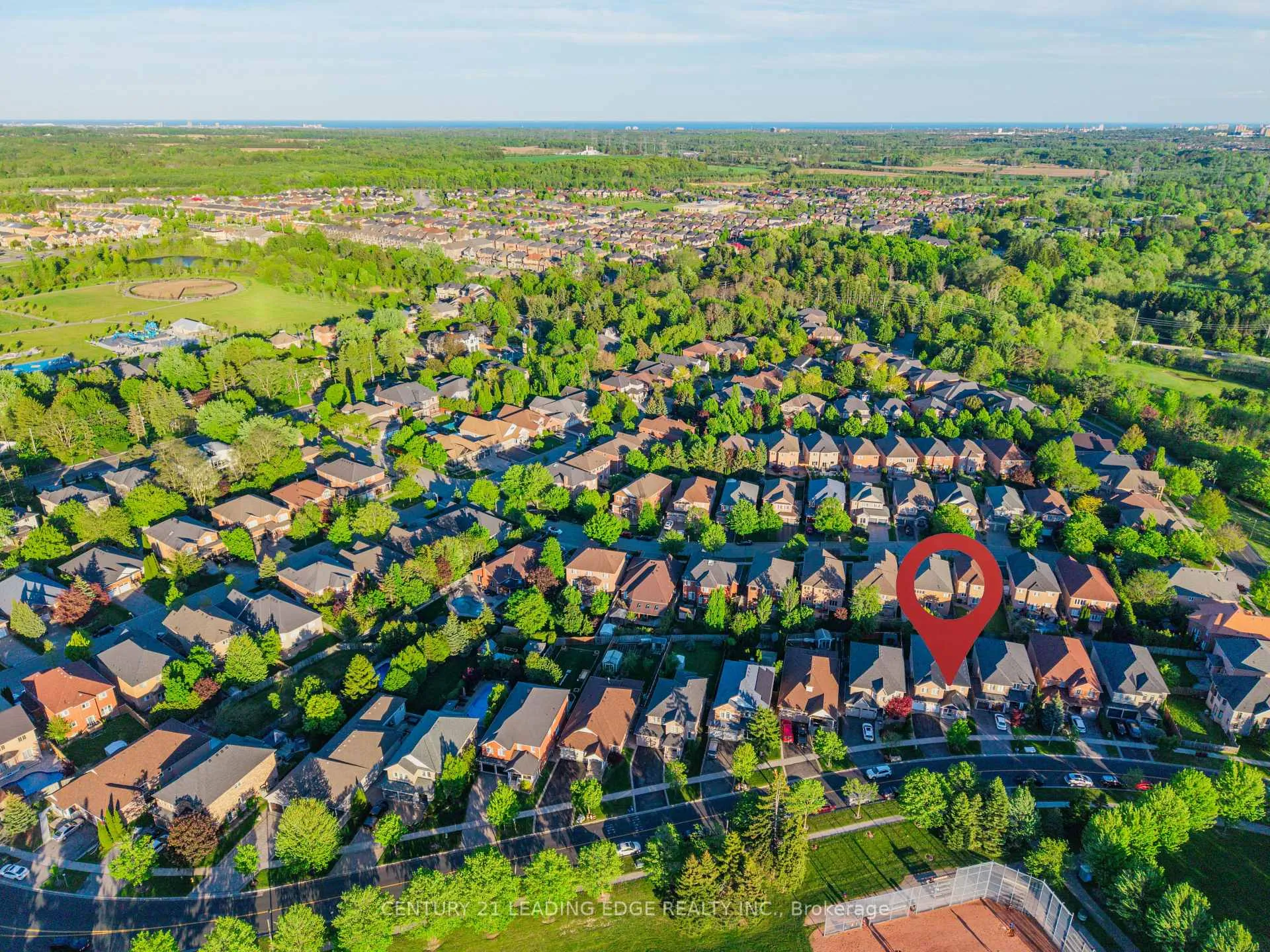 Photo 7 of 40 Rouge Bank Drive, Markham, Legacy — HOMEH