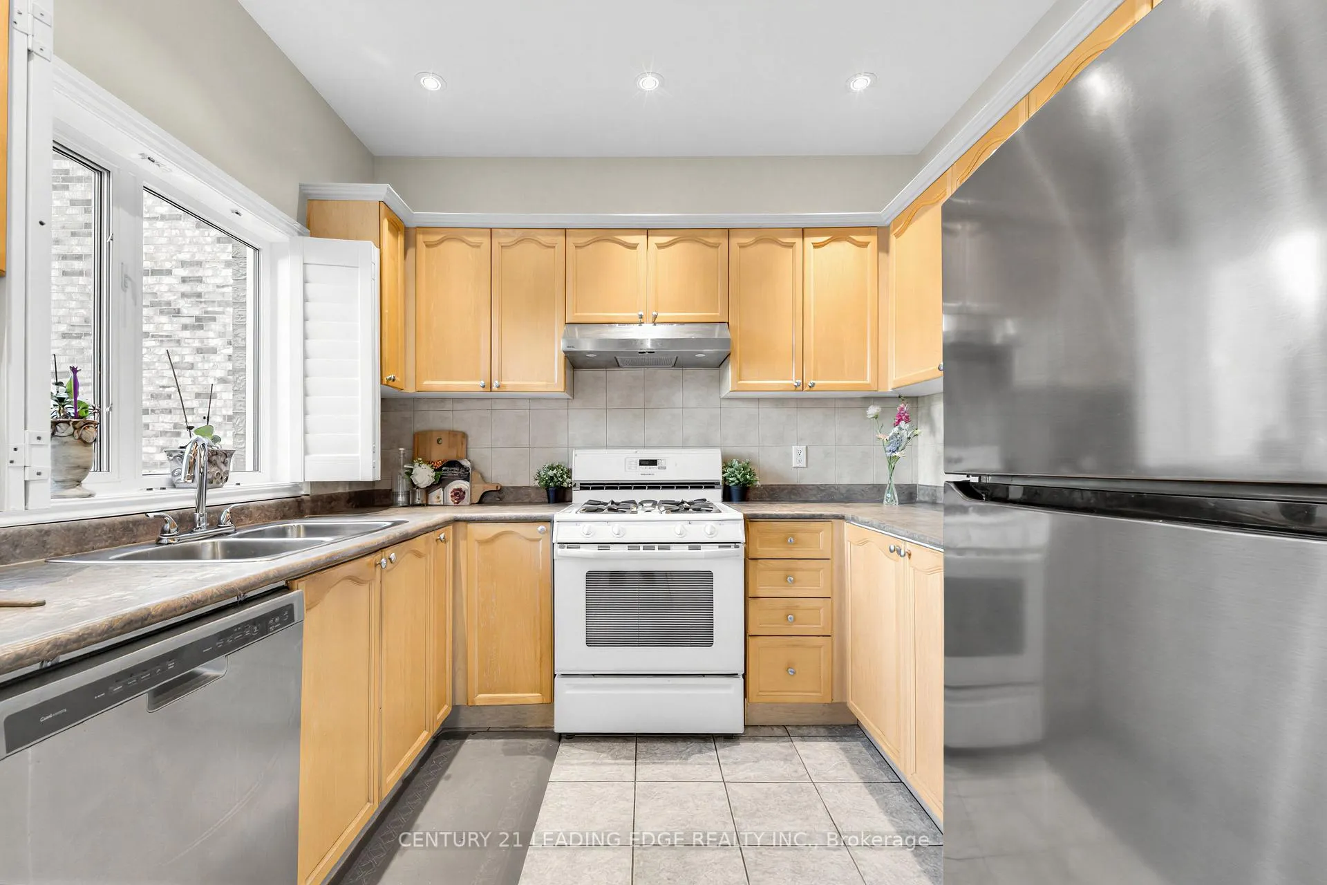Photo 20 of 40 Rouge Bank Drive, Markham, Legacy — HOMEH
