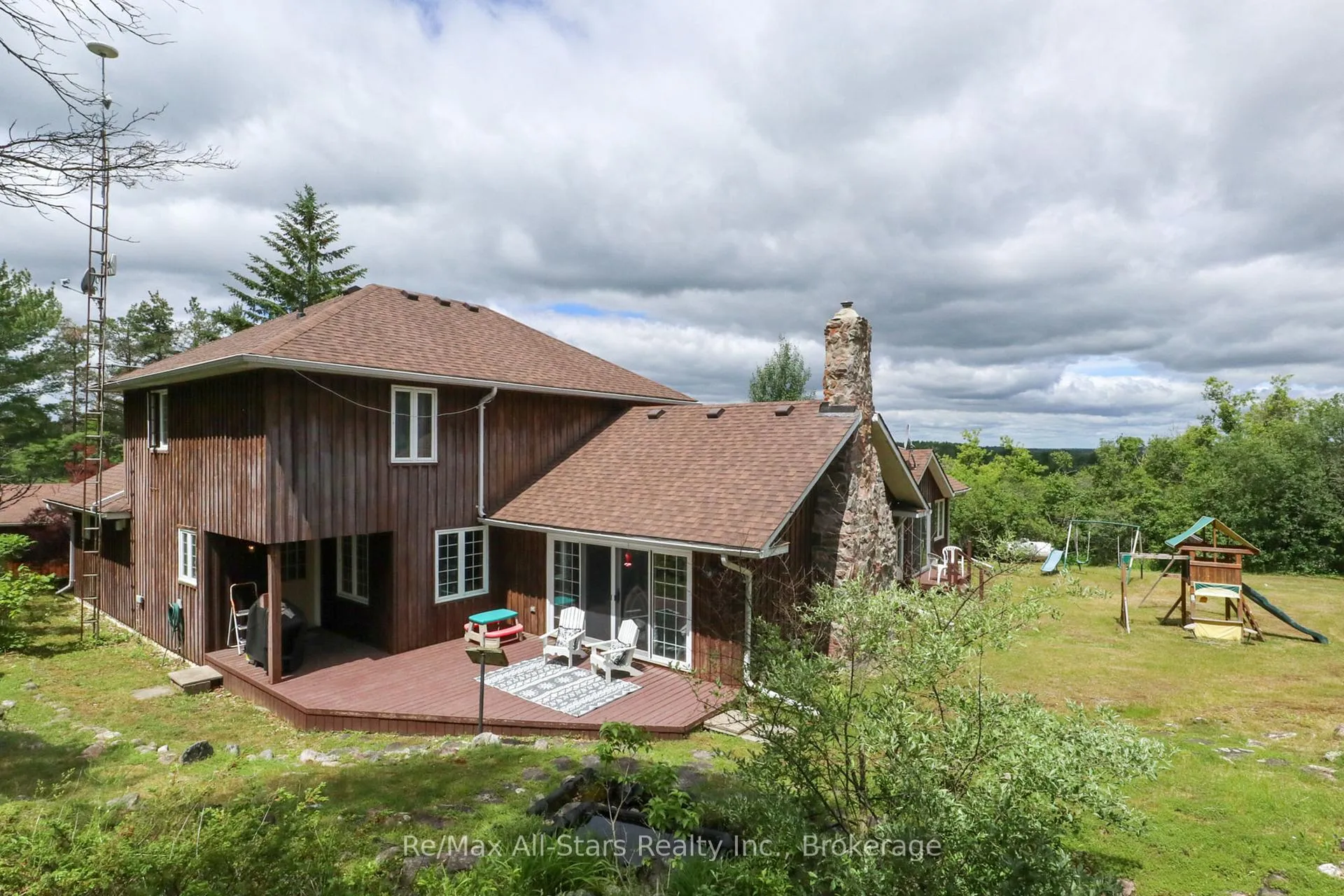 Photo 5 of 1474 Fleetwood Road, Kawartha Lakes, Manvers — HOMEH