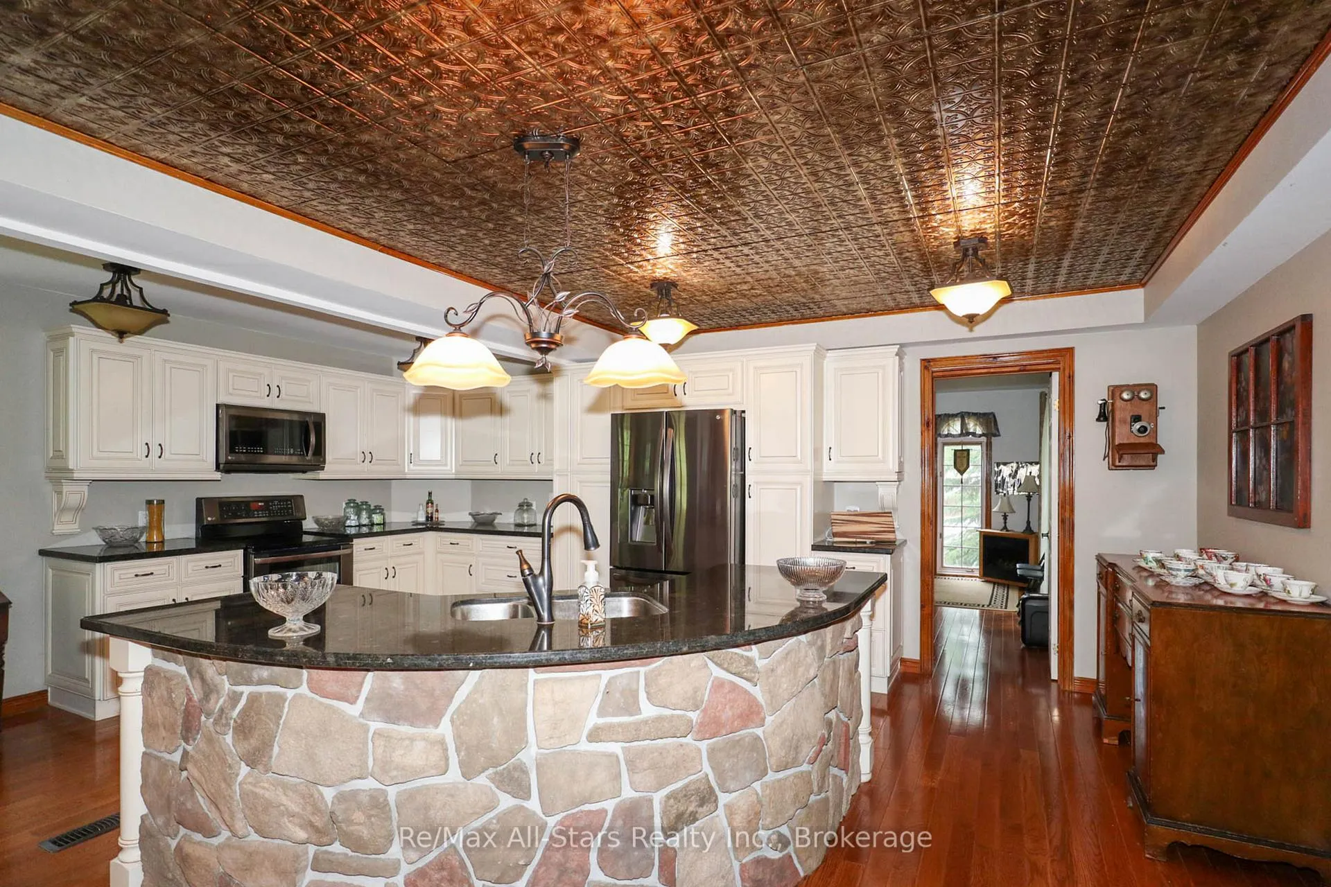 Photo 6 of 1474 Fleetwood Road, Kawartha Lakes, Manvers — HOMEH
