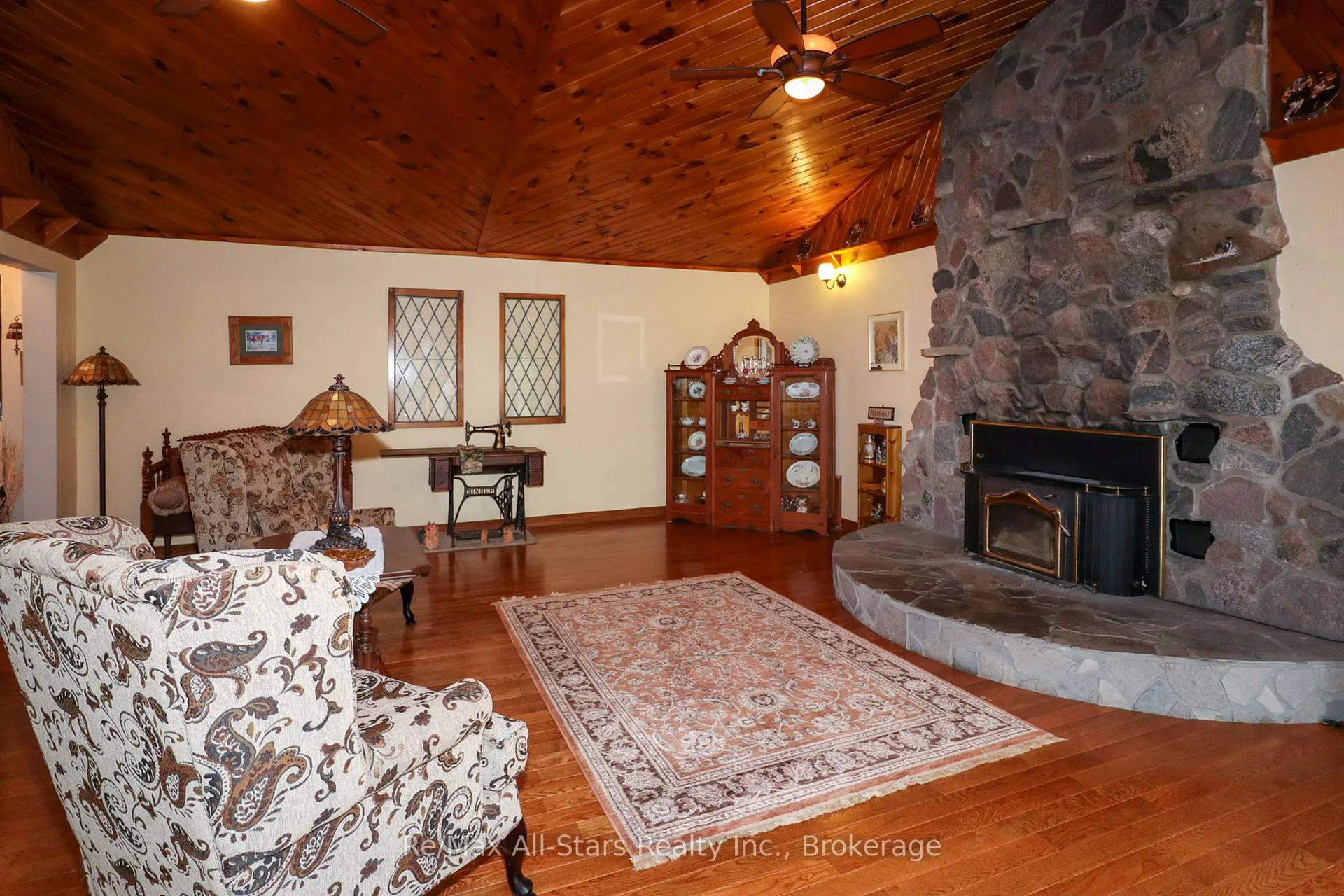 Photo 11 of 1474 Fleetwood Road, Kawartha Lakes, Manvers — HOMEH