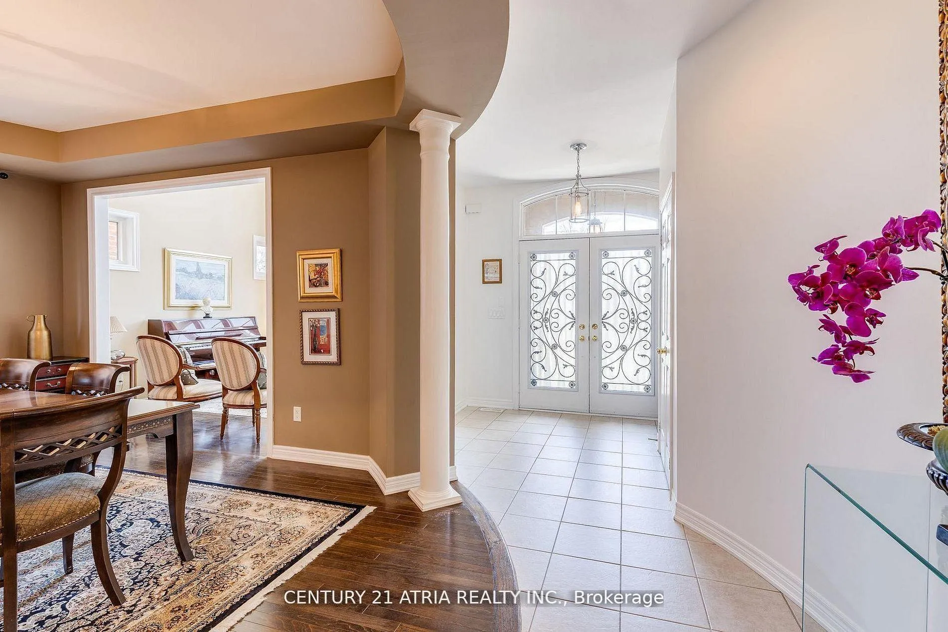 Photo 5 of 23 Weslock Crescent, Aurora, Bayview Northeast — HOMEH