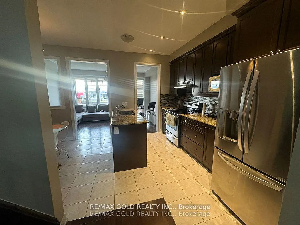 Photo 7 of 244 Sky Harbour Drive, Brampton, Bram West — HOMEH