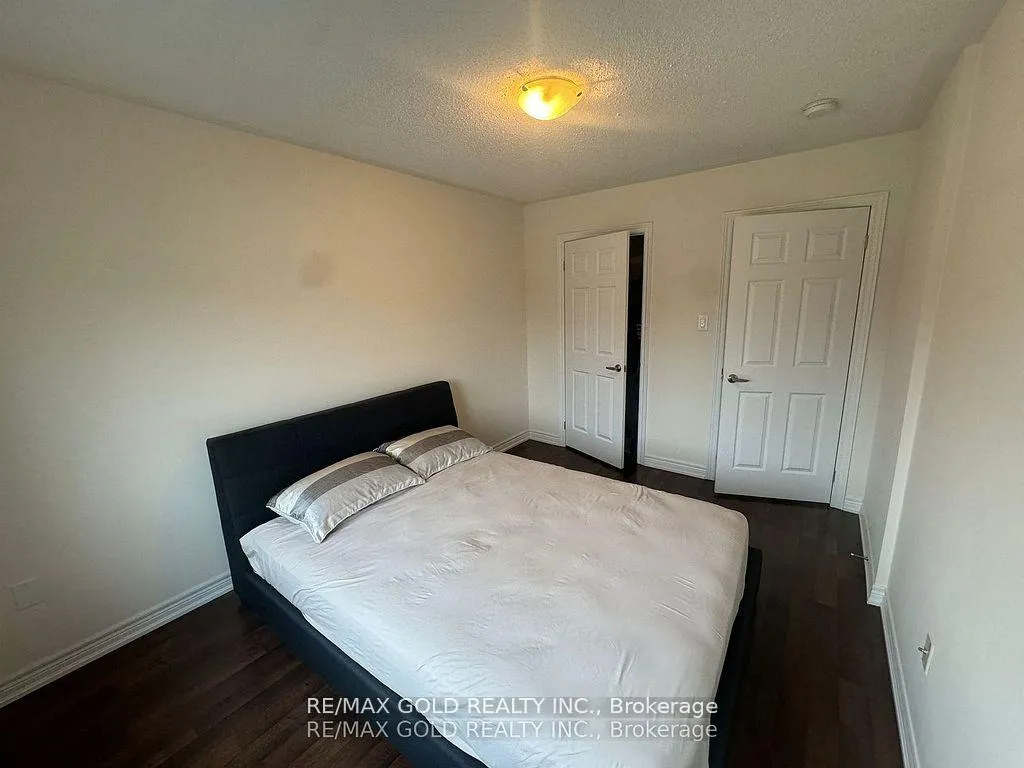 Photo 21 of 244 Sky Harbour Drive, Brampton, Bram West — HOMEH