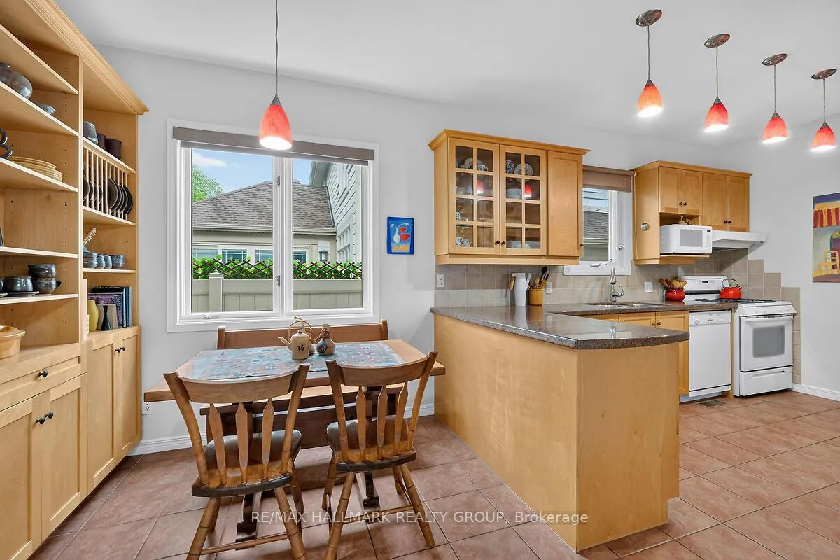 Photo 11 of 51 Castlethorpe Crescent, Ottawa, Centrepointe — HOMEH