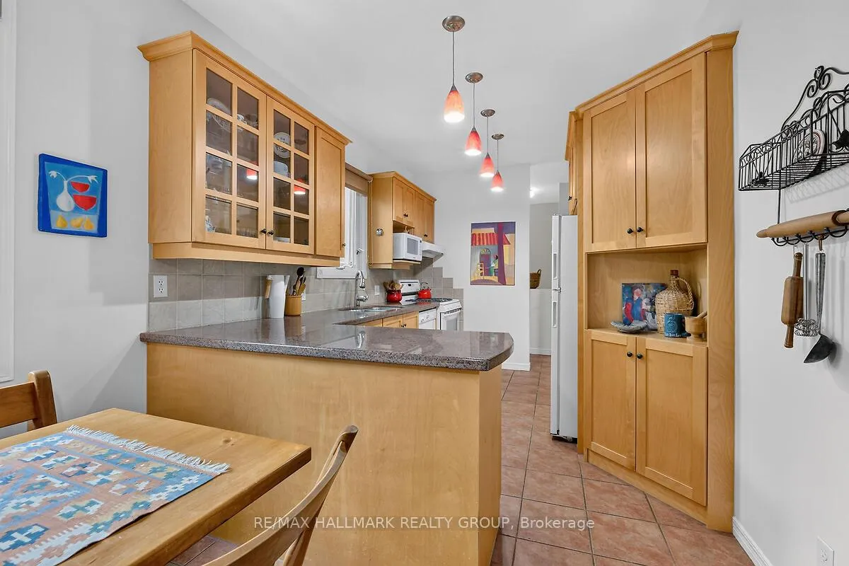 Photo 12 of 51 Castlethorpe Crescent, Ottawa, Centrepointe — HOMEH