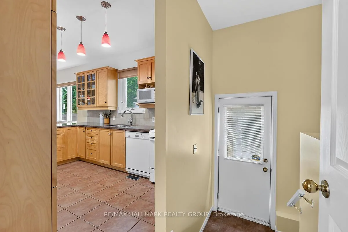 Photo 37 of 51 Castlethorpe Crescent, Ottawa, Centrepointe — HOMEH