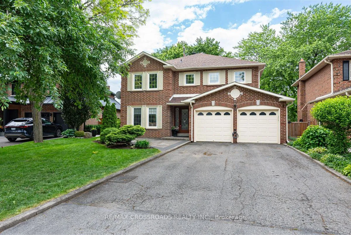Photo 1 of 16 Heisey Drive, Markham, Markham Village — HOMEH