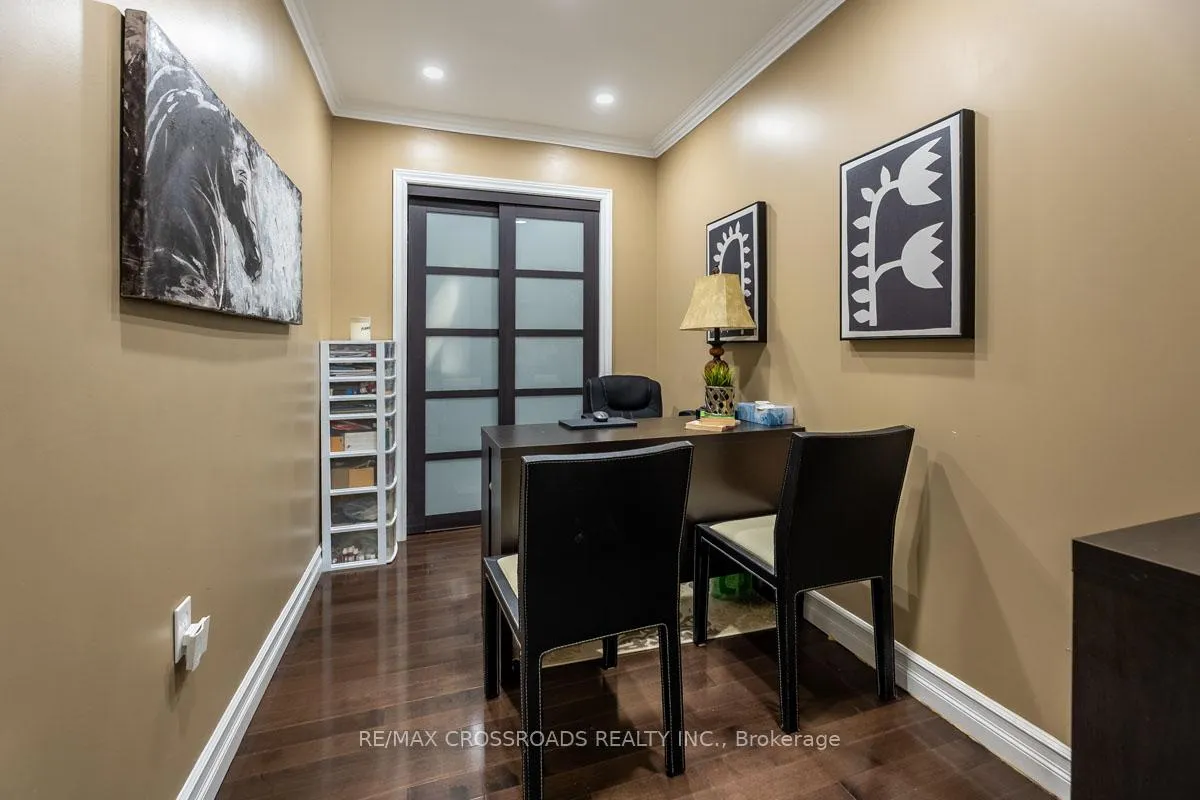 Photo 11 of 16 Heisey Drive, Markham, Markham Village — HOMEH