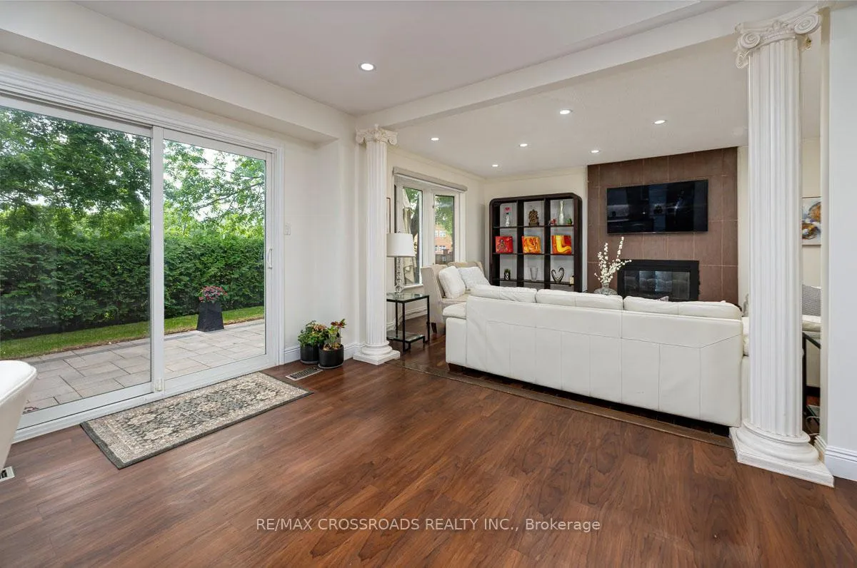 Photo 19 of 16 Heisey Drive, Markham, Markham Village — HOMEH