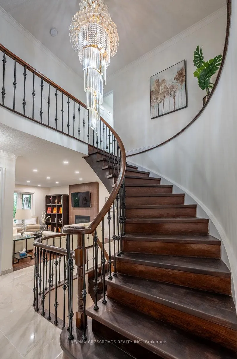 Photo 20 of 16 Heisey Drive, Markham, Markham Village — HOMEH
