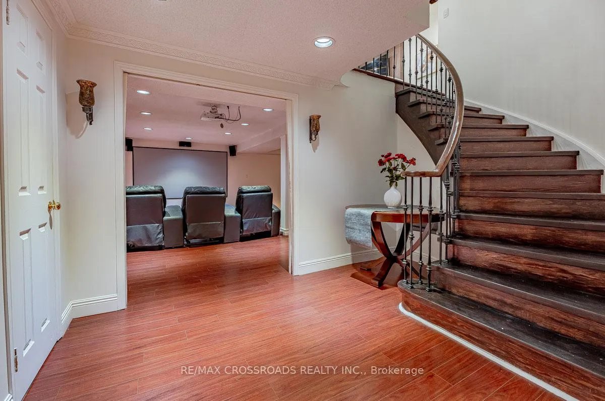 Photo 34 of 16 Heisey Drive, Markham, Markham Village — HOMEH