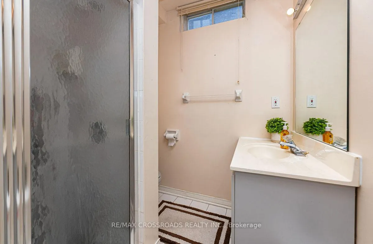 Photo 39 of 16 Heisey Drive, Markham, Markham Village — HOMEH