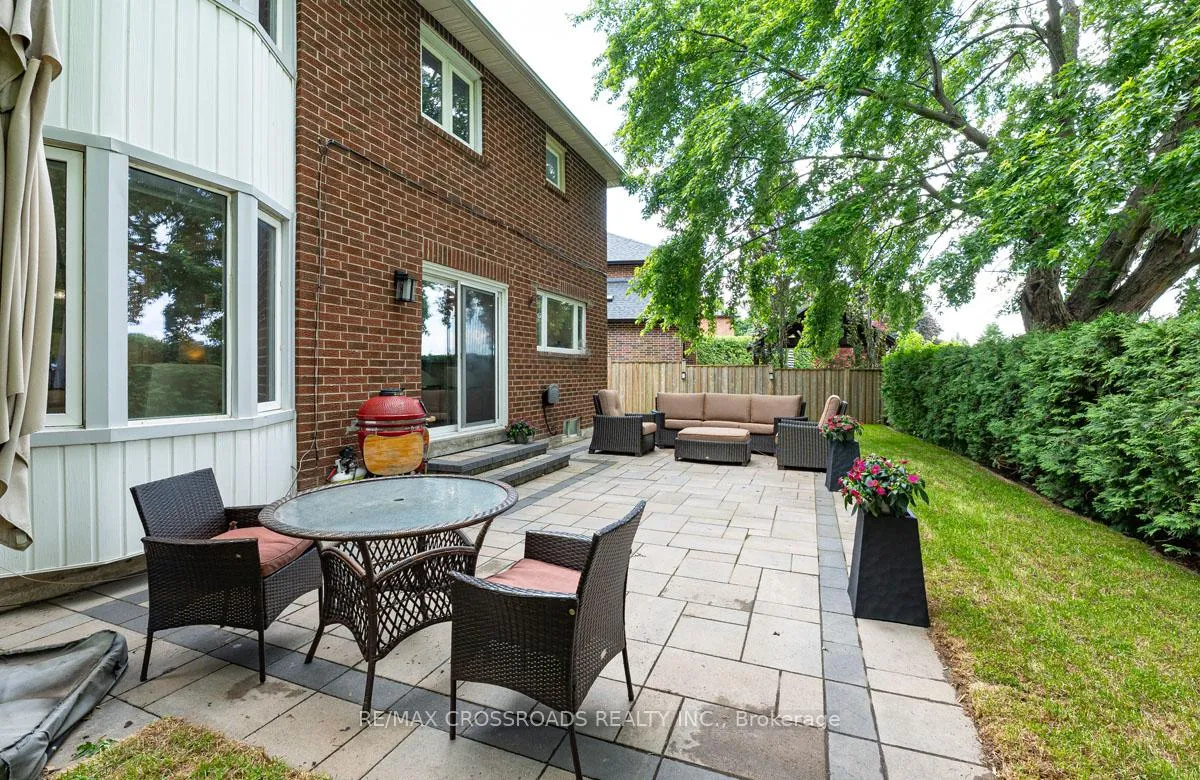 Photo 41 of 16 Heisey Drive, Markham, Markham Village — HOMEH