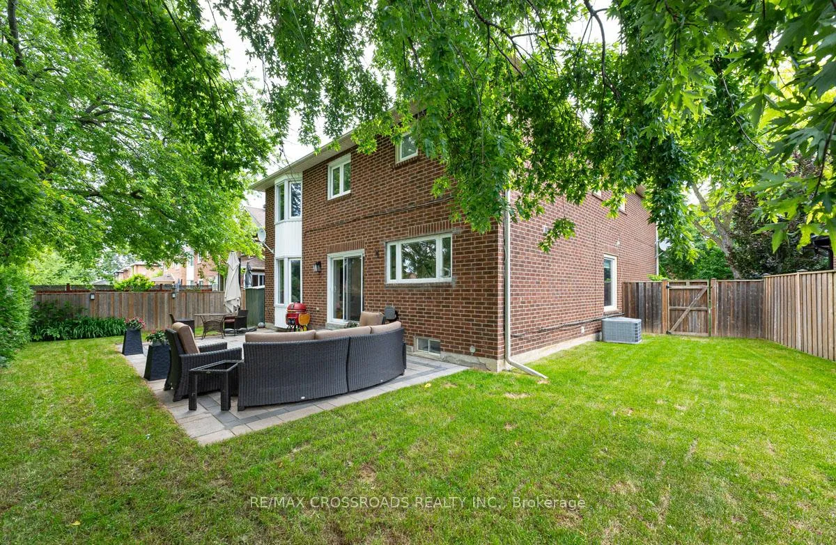 Photo 43 of 16 Heisey Drive, Markham, Markham Village — HOMEH