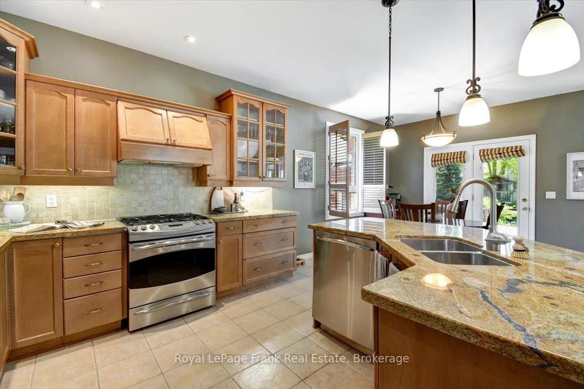 Photo 12 of 743 Fortye Drive, Peterborough, Otonabee Ward 1 — HOMEH