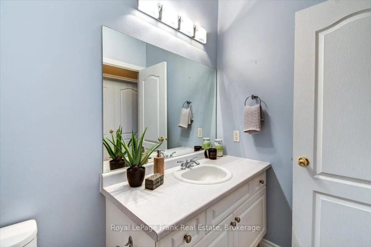 Photo 16 of 743 Fortye Drive, Peterborough, Otonabee Ward 1 — HOMEH