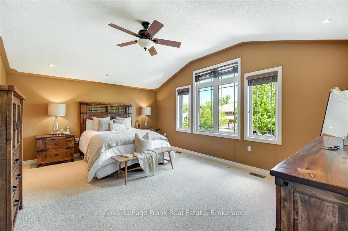 Photo 17 of 743 Fortye Drive, Peterborough, Otonabee Ward 1 — HOMEH