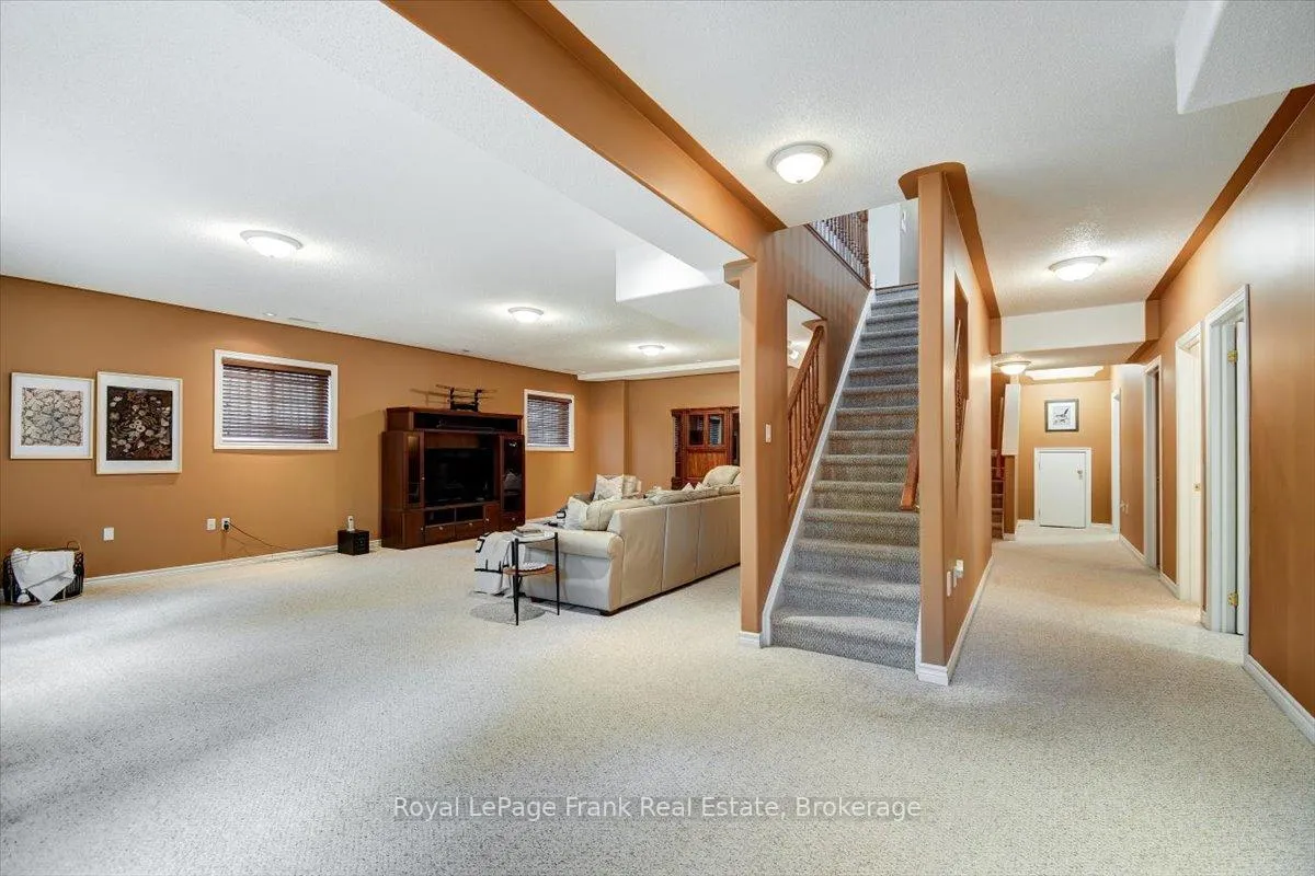 Photo 21 of 743 Fortye Drive, Peterborough, Otonabee Ward 1 — HOMEH