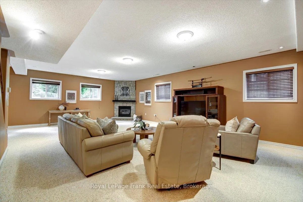 Photo 23 of 743 Fortye Drive, Peterborough, Otonabee Ward 1 — HOMEH