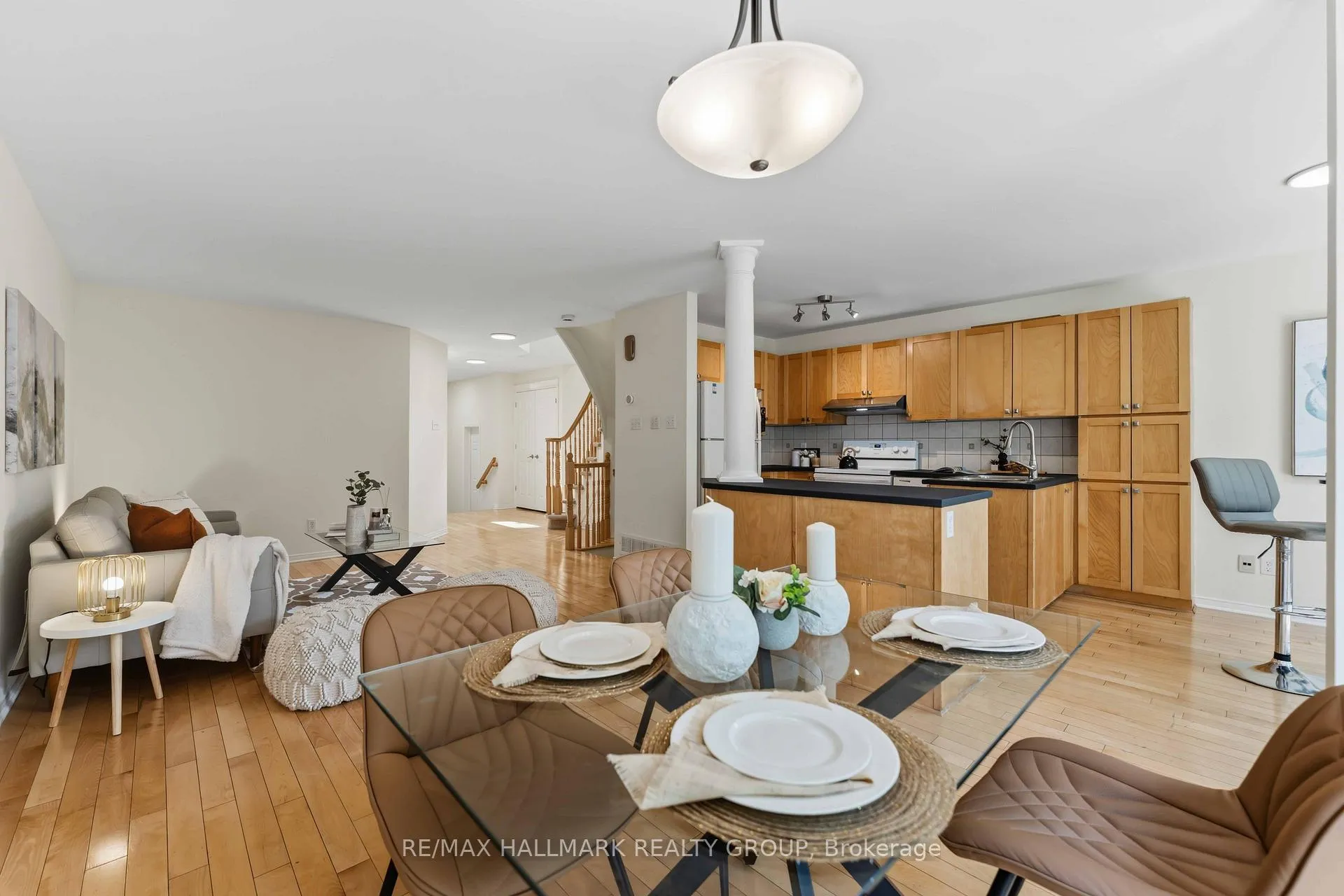 Photo 8 of 466 Citadel Crescent, Ottawa, Barrhaven - Strandherd — HOMEH