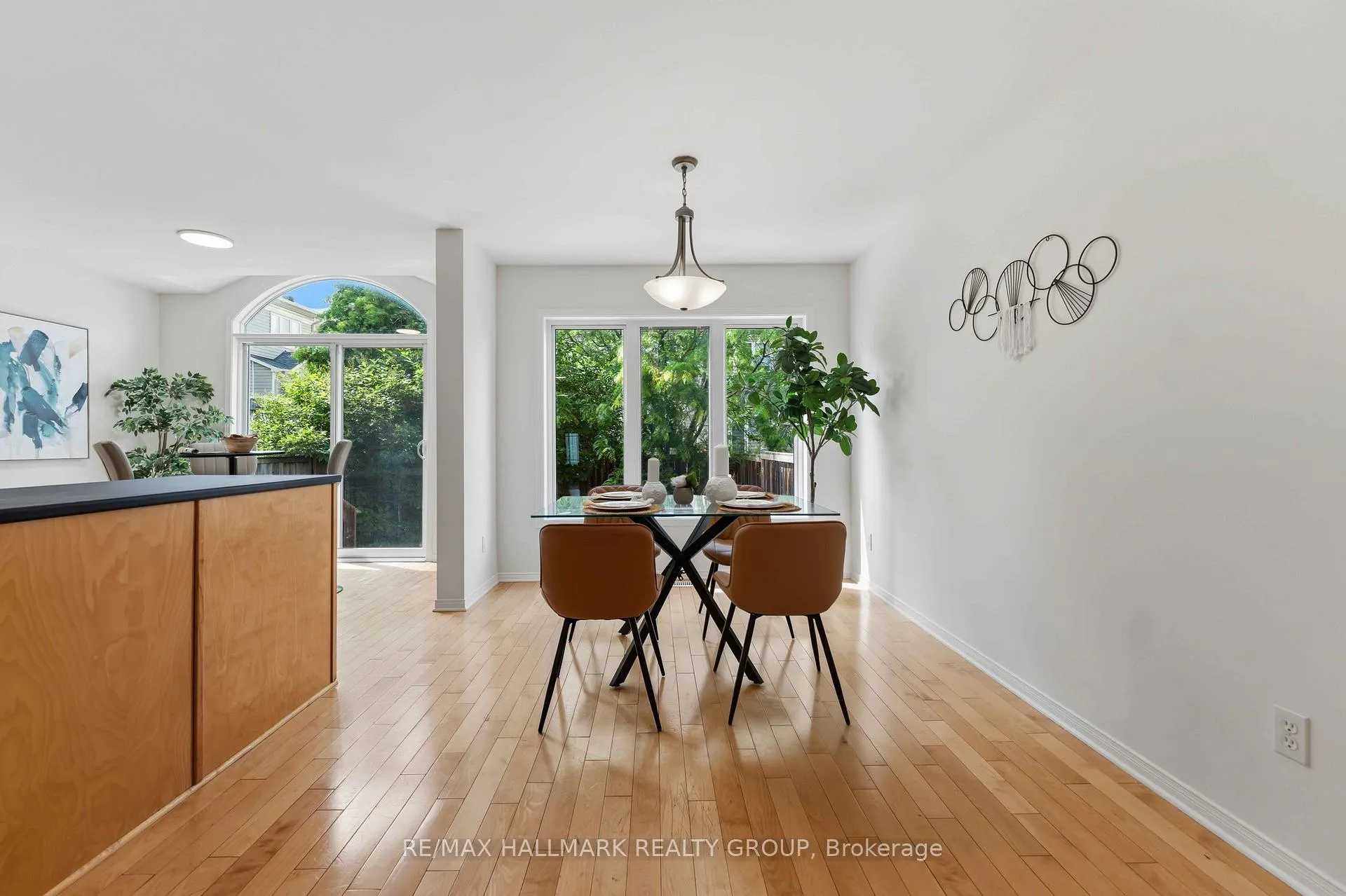 Photo 9 of 466 Citadel Crescent, Ottawa, Barrhaven - Strandherd — HOMEH